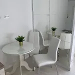 Residencial Salesas Apartamento *